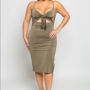 Women's Plus Size Cut Out Tie Front Midi Dress